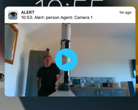 iOS rich push notification showing a video clip